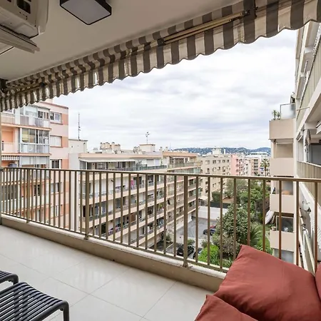Apartment Renovated Flat 250m From The - Town Centre